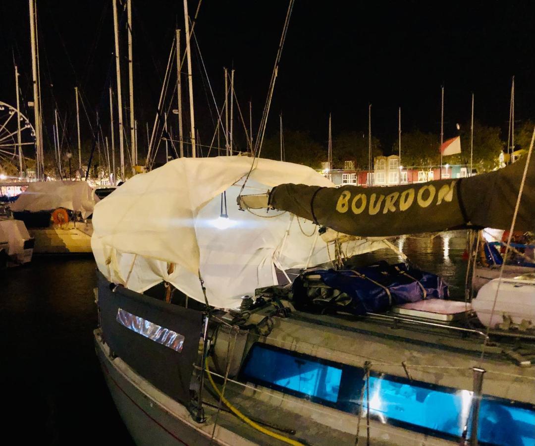 Nuit Insolite Sur Un Voilier Au Coeur De La Rochelle La Rochelle  Buitenkant foto
