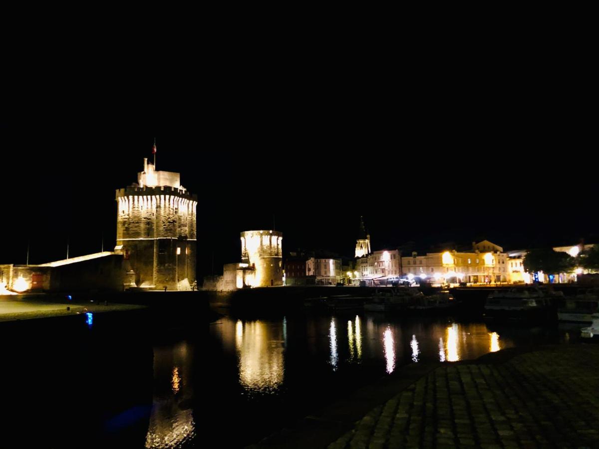Nuit Insolite Sur Un Voilier Au Coeur De La Rochelle La Rochelle  Buitenkant foto