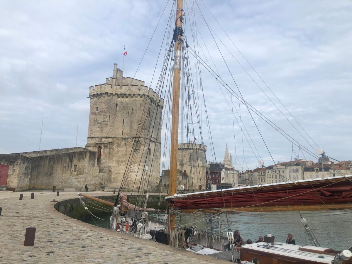Nuit Insolite Sur Un Voilier Au Coeur De La Rochelle La Rochelle  Buitenkant foto